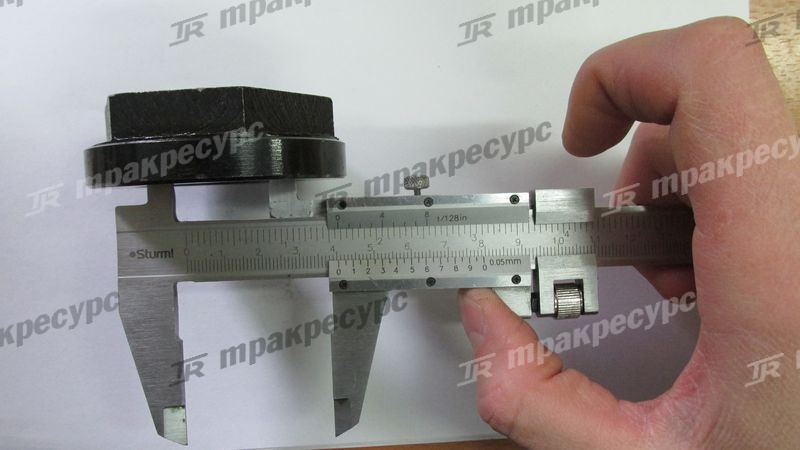 Гайка фланца редуктора грейдера