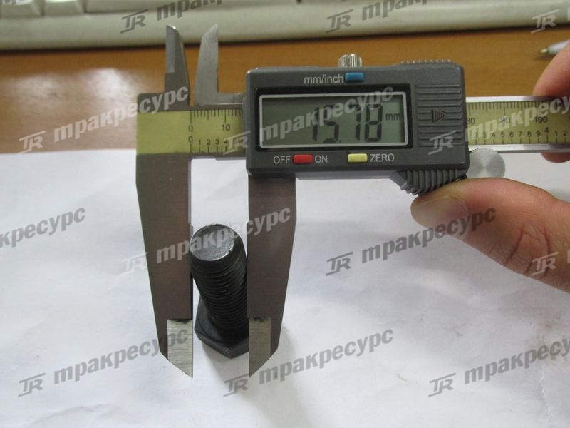 Болт M16x40