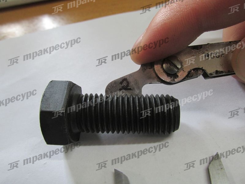Болт M16x40