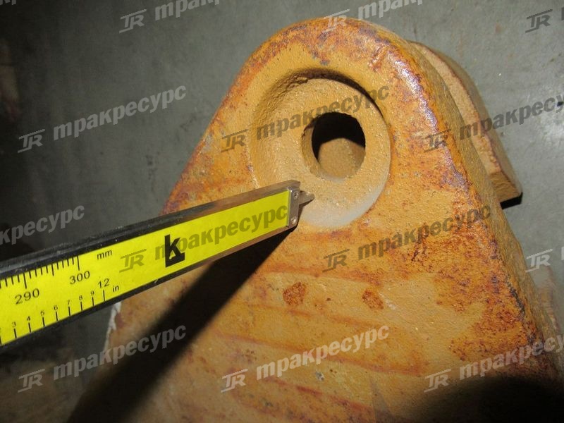 Зуб ковша боковой левый XG951II, XG953II