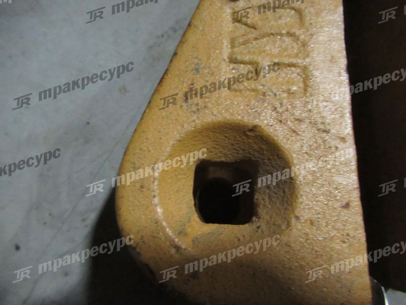 Зуб ковша боковой левый XG951II, XG953II