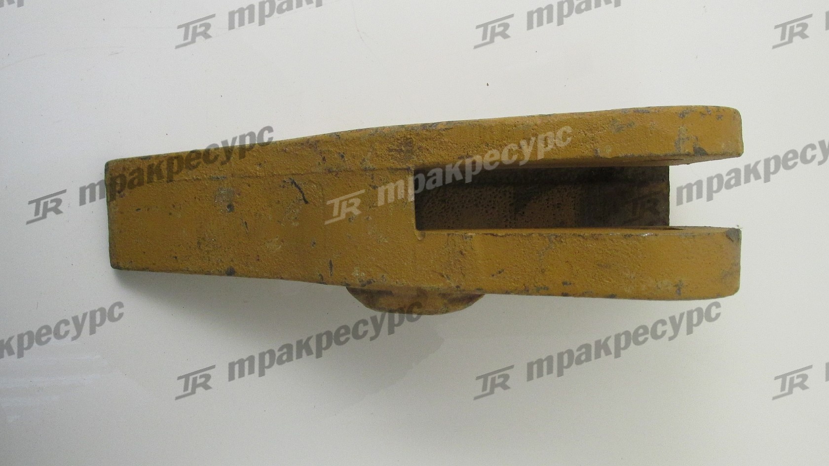 Зуб ковша боковой правый XG951II, XG953II