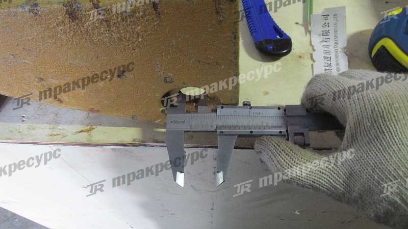 Зуб ковша боковой правый XG951II, XG953II