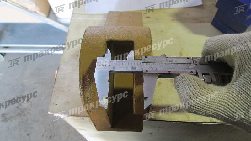 Зуб ковша боковой левый XG955II
