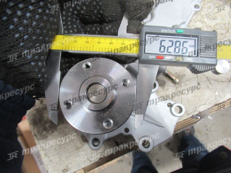 Насос водяной KUBOTA D1503  V2403  BN-1G730-73032