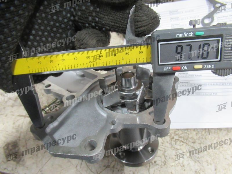 Насос водяной KUBOTA D1503  V2403  BN-1G730-73032