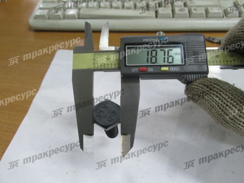 Болт M10x30 кронштейна ТНВД YC6108/YC6105