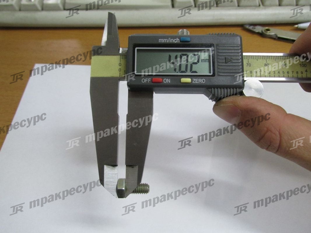 Шестигранный болт 9008311126