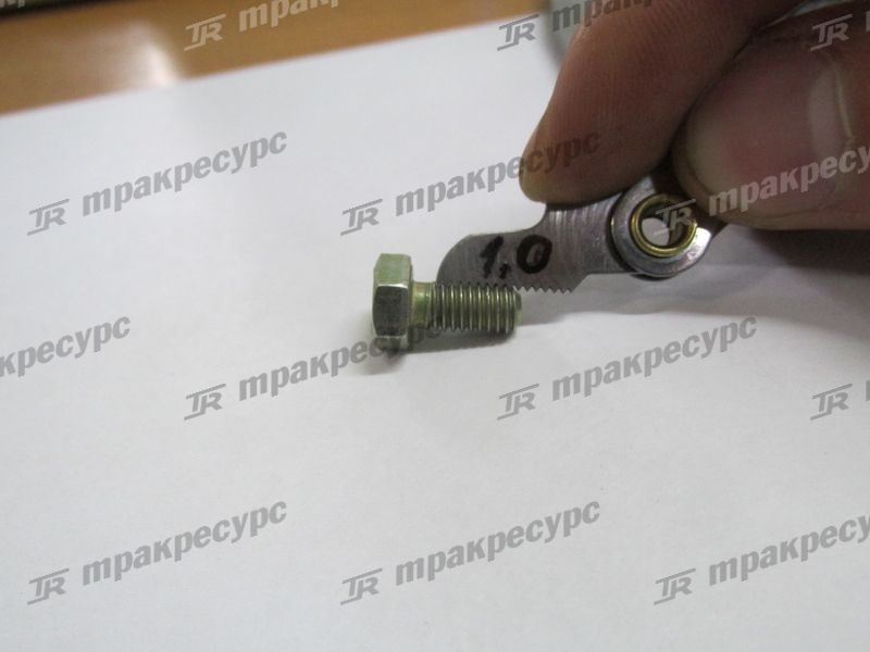 Шестигранный болт 9008311126