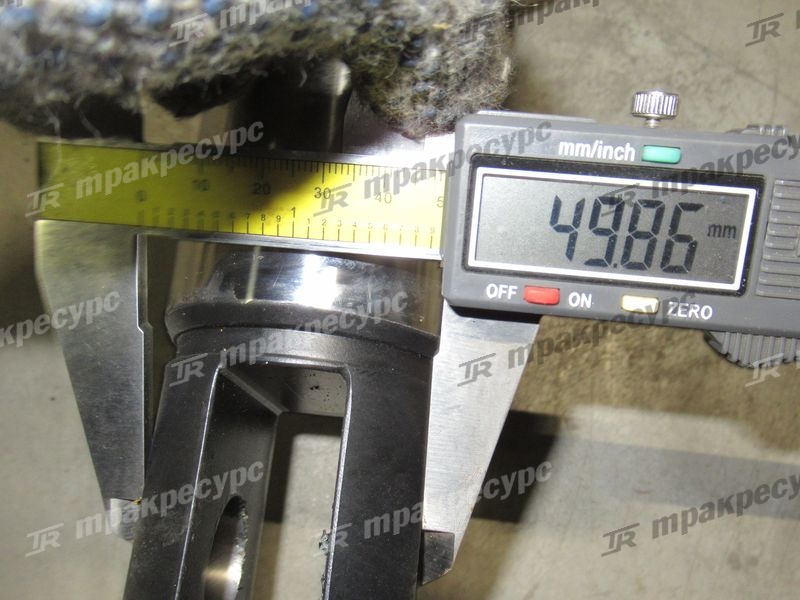 Цилиндр рулевого управления 524W2-40202