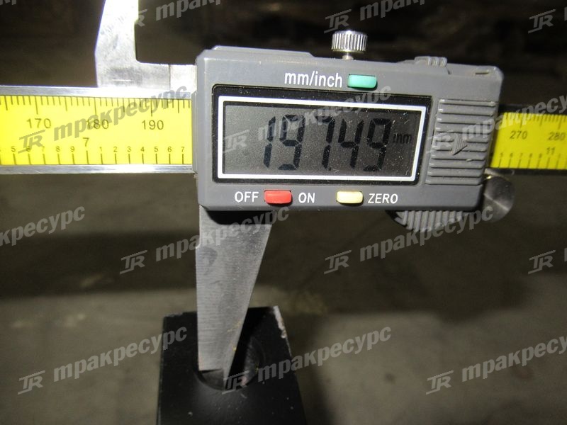 Цилиндр рулевого управления 524W2-40202