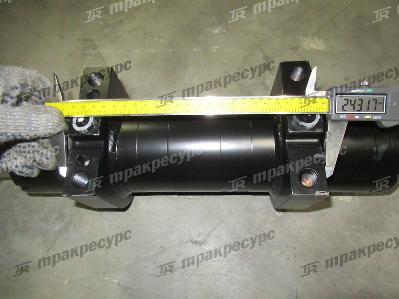Цилиндр рулевого управления 524W2-40202