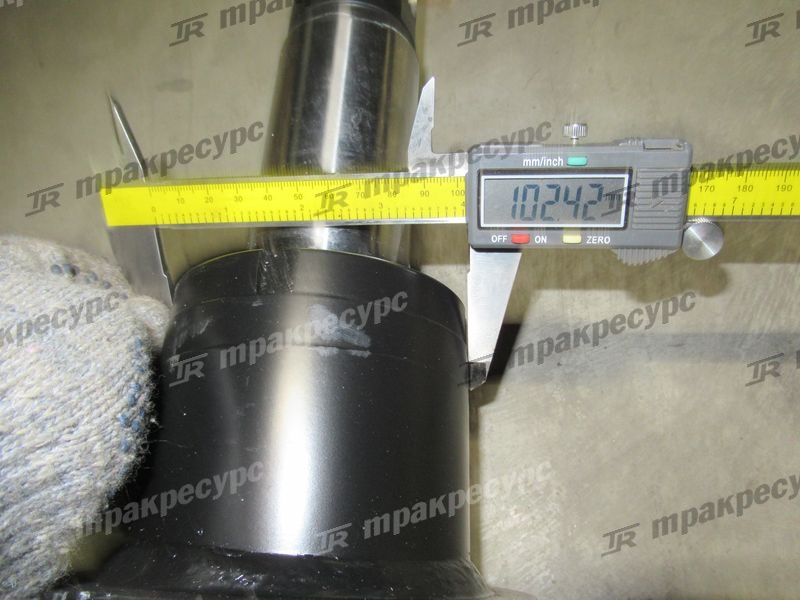 Цилиндр рулевого управления 524W2-40202