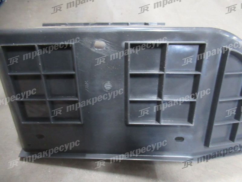Подножка правая 22N56-42901