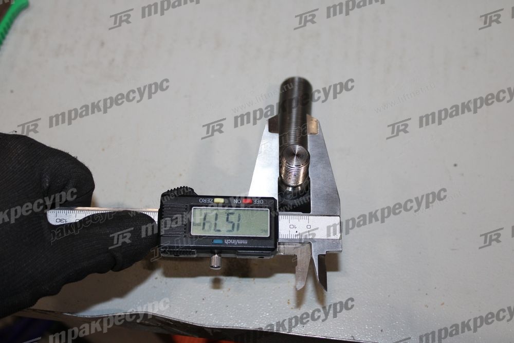 Наконечник рулевой правый 45660-20541-71