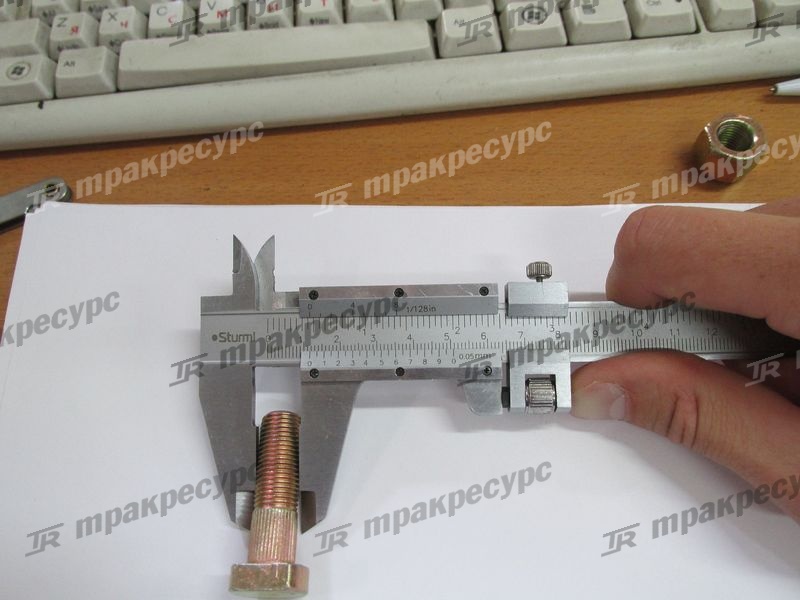 Шпилька ступицы управляемого моста НС CPCD10/15