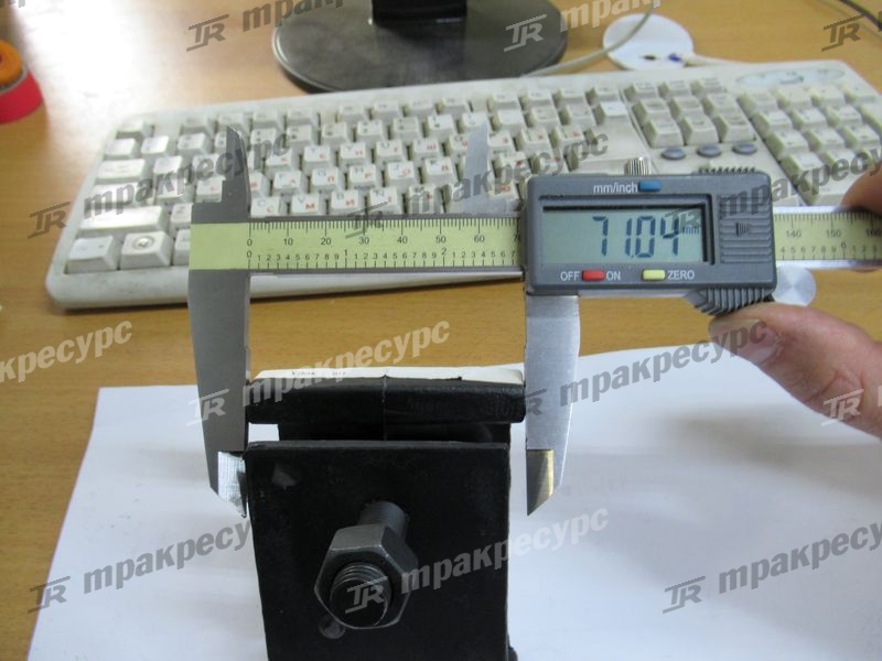 Подушка крепления двигателя 12361-26600-71
