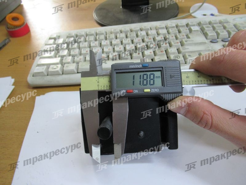 Подушка крепления двигателя 12361-26600-71