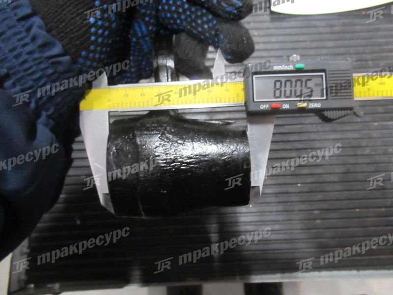 Кулак поворотный правый 43211-23321-71