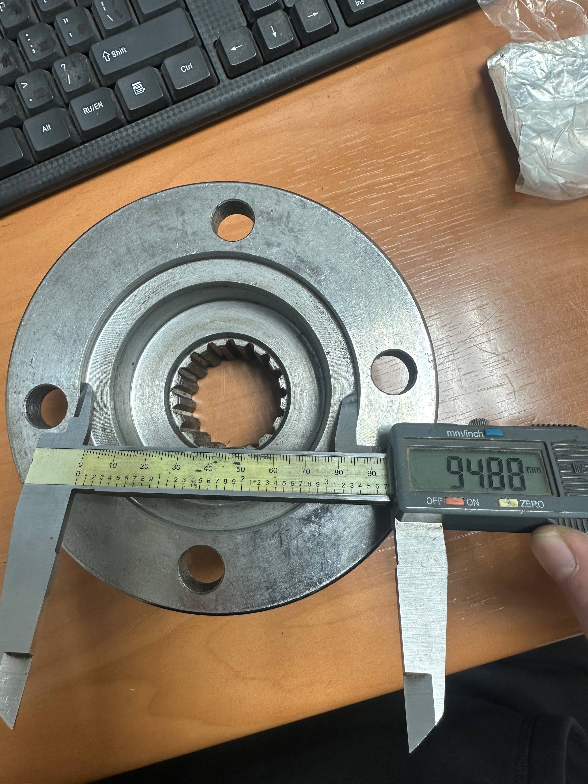 Фланец редуктора XG932II