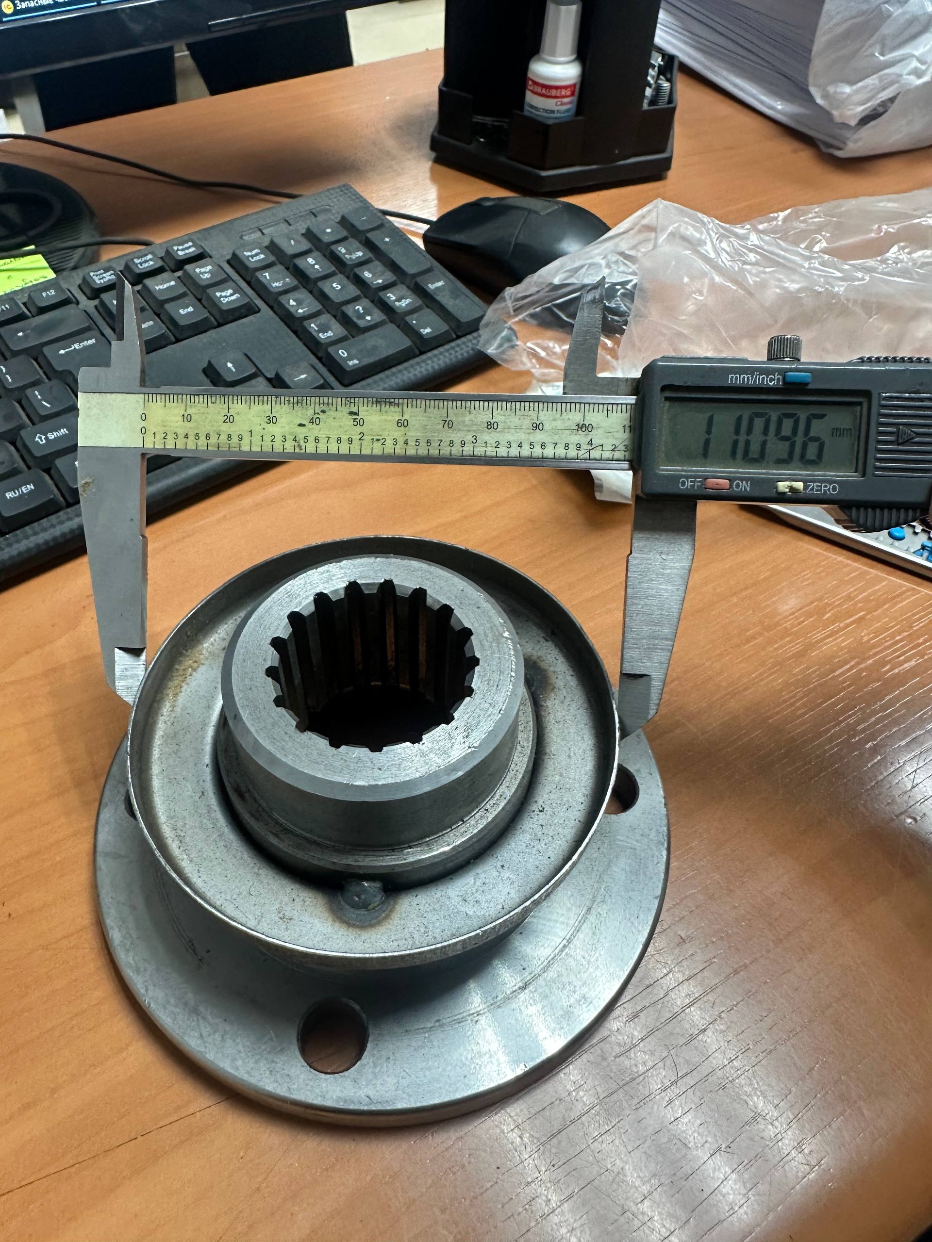 Фланец редуктора XG932II