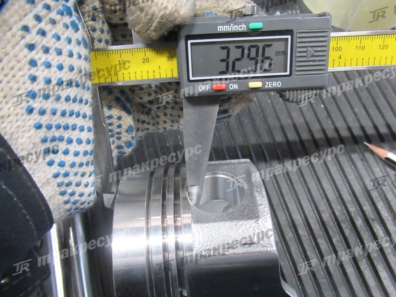 Поршень с пальцем STD 13101-78202-71
