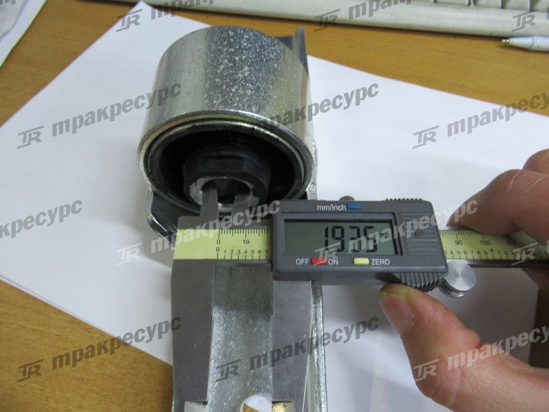 Подушка крепления  АКПП 41260-26610-71