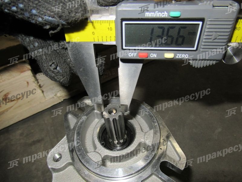 Насос шестеренчатый CPCD30FA (4JG2)
