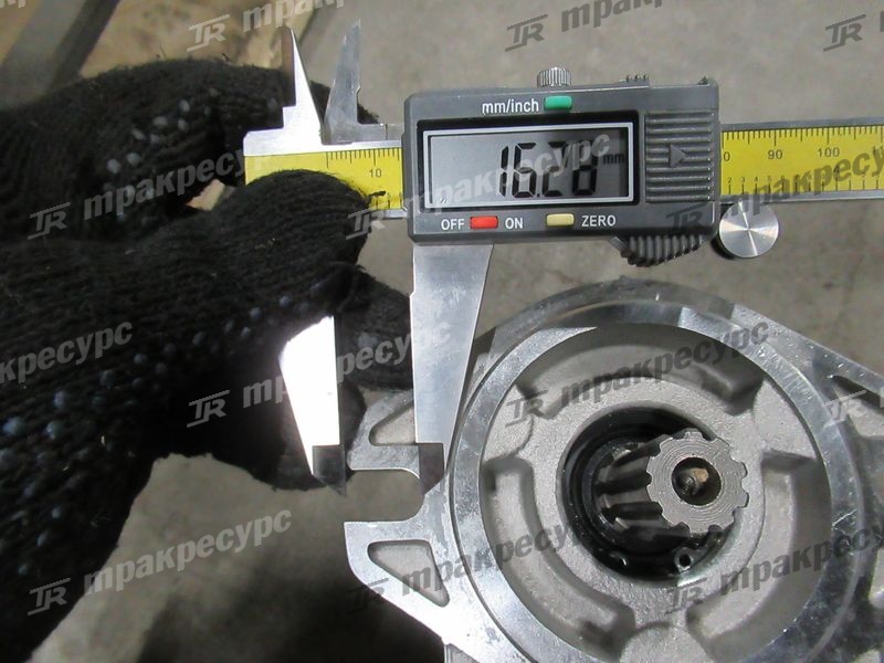 Насос шестеренчатый CPCD30FA (4JG2)
