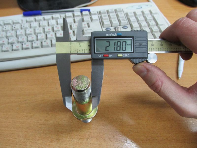 Шпилька колеса в сборе XG955II