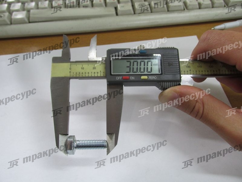 Болт  01106-08025