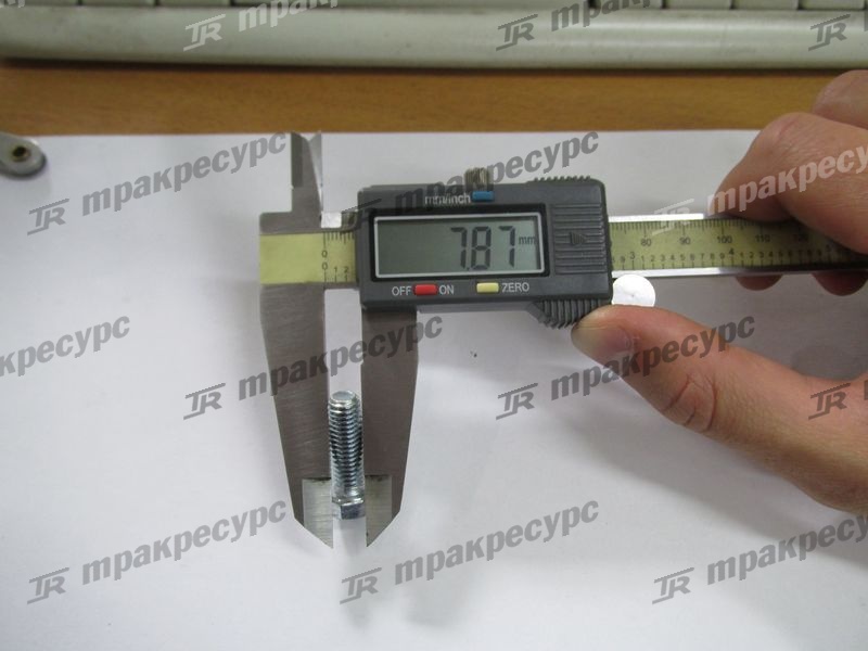 Болт  01106-08025