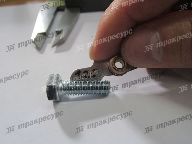 Болт  01106-08025