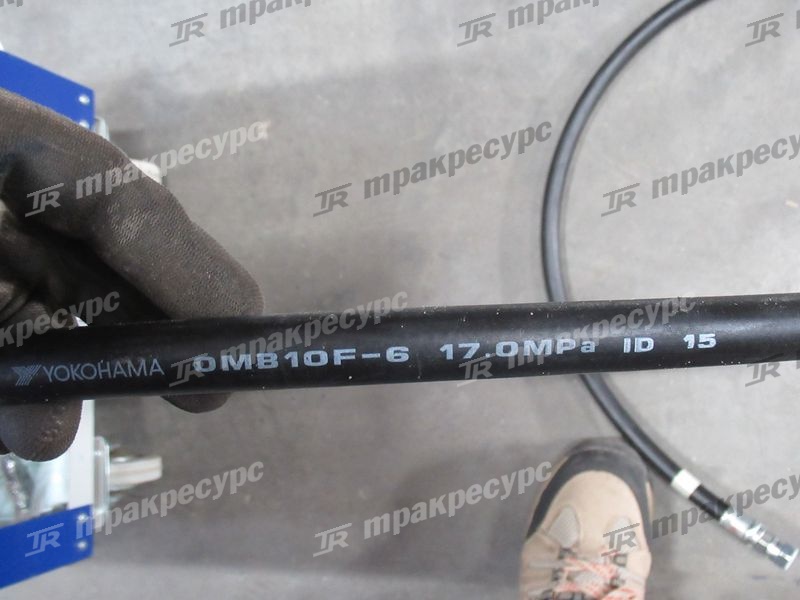 РВД рулевого цилиндра  передний 20A77-62381