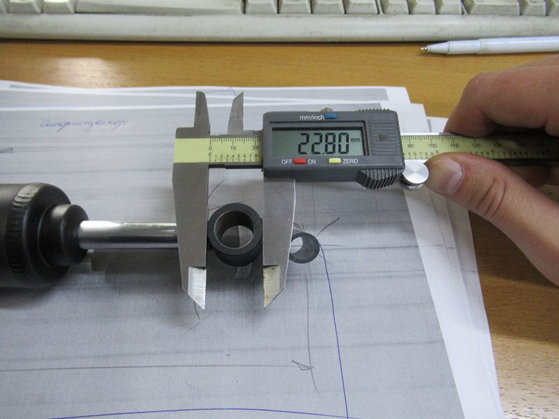 Амортизатор газовый 256C5-62451
