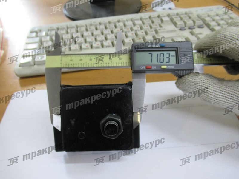 Подушка крепления двигателя 12361-30511-71