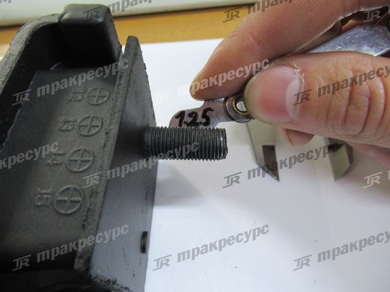 Подушка крепления моста 41261-23322-71