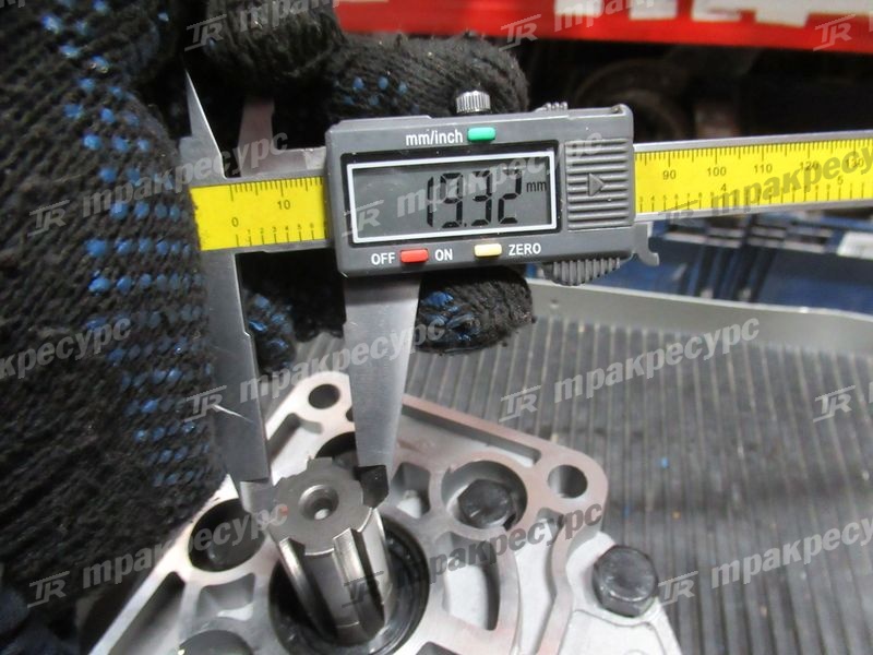 Насос системы рулевого управления ZL30/ML333R 32литра