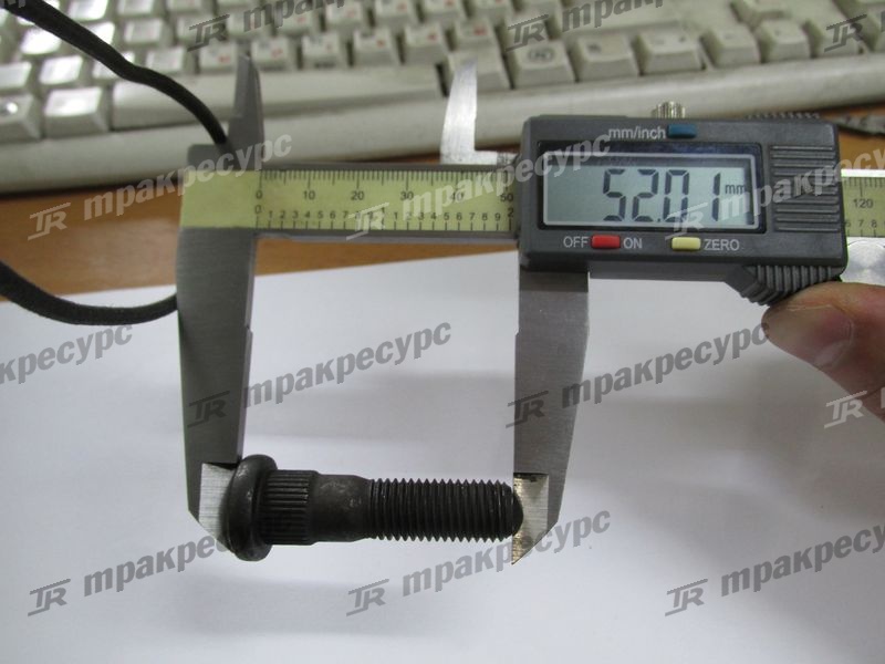 Болт ступицы 90114-12012-71