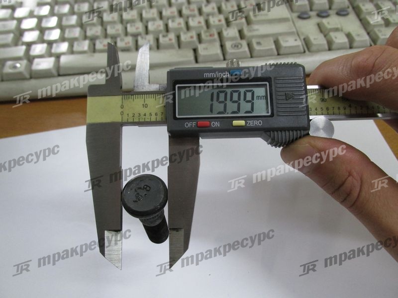 Болт ступицы 90114-12012-71