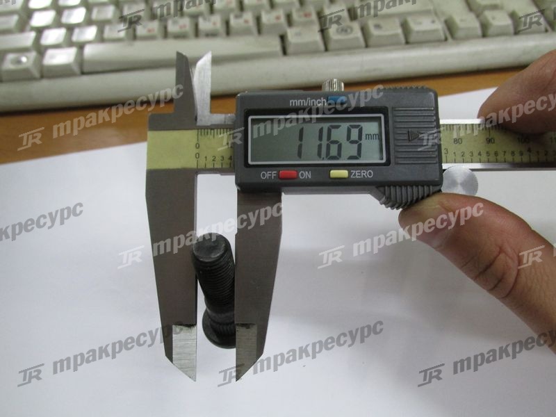 Болт ступицы 90114-12012-71