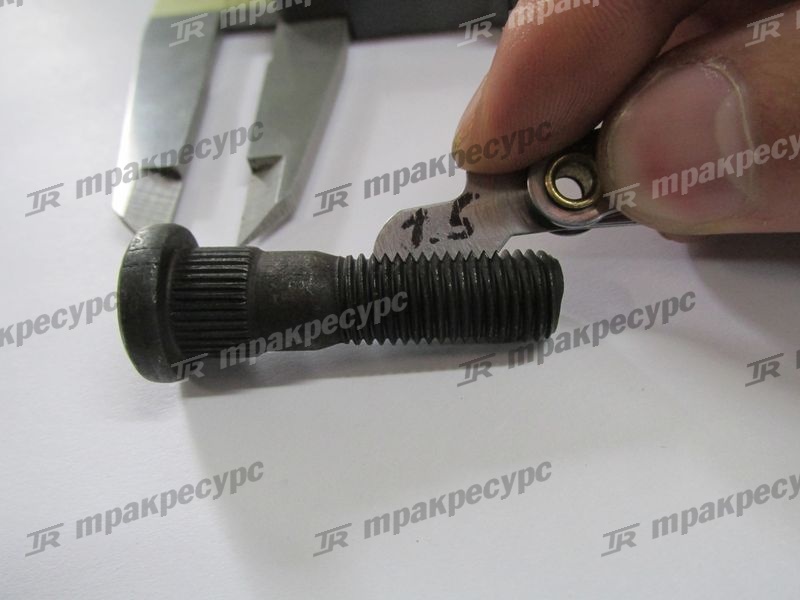 Болт ступицы 90114-12012-71