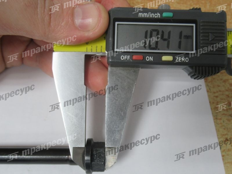 Болт головки блока 11056-FY500