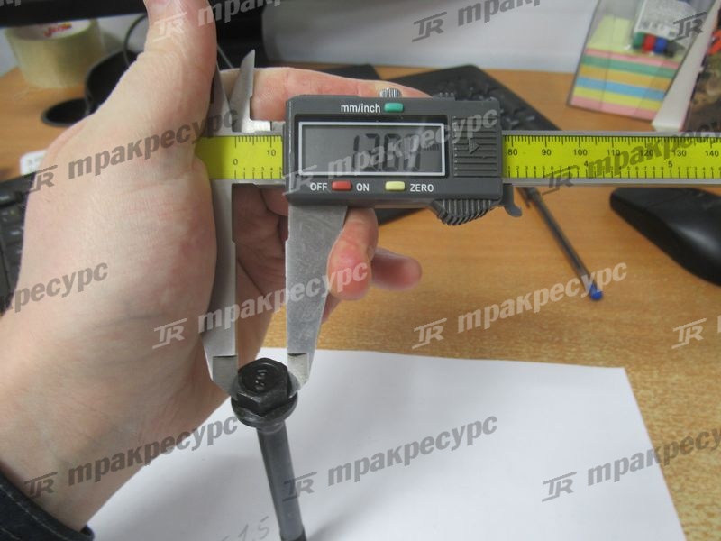 Болт головки блока 11056-FY500