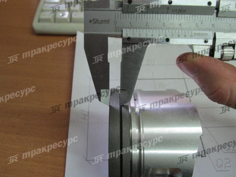 Поршень 12010-GS00A