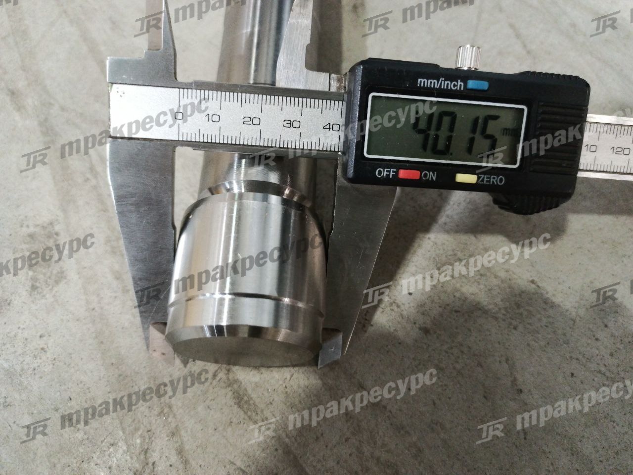 Ось кулака поворотного 0147181