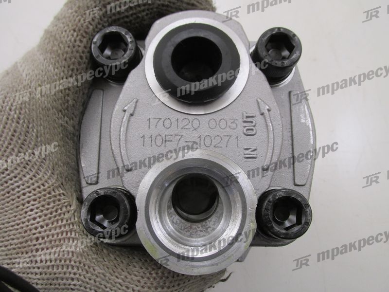 Насос гидравлический 110F7-10232