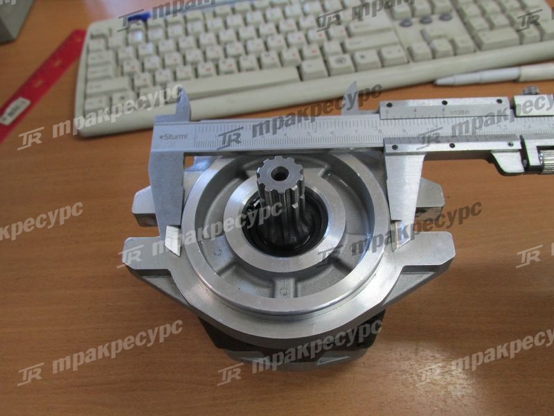 Насос гидравлический 110F7-10232