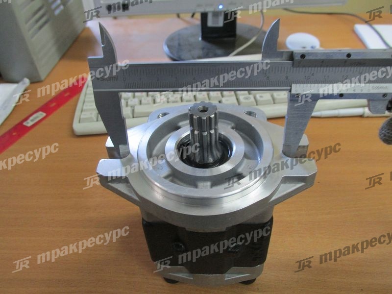 Насос гидравлический 110F7-10232