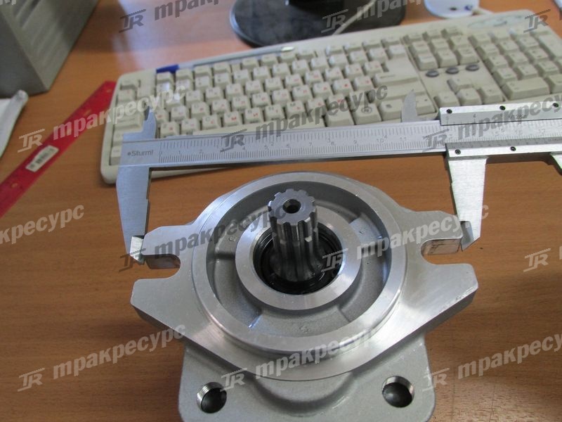 Насос гидравлический 110F7-10232